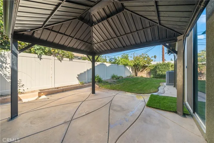 11141 Gardenhurst Court, Riverside, California 92505