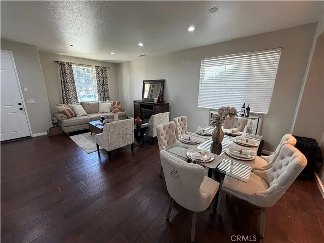 Formal Dining
