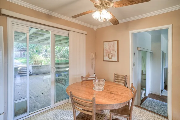 Dining area, Patio door
