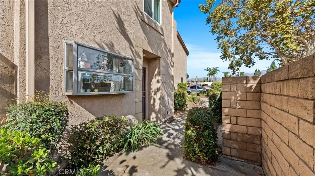 1706 S Mountain, Ontario, California 91762 home-pic-0