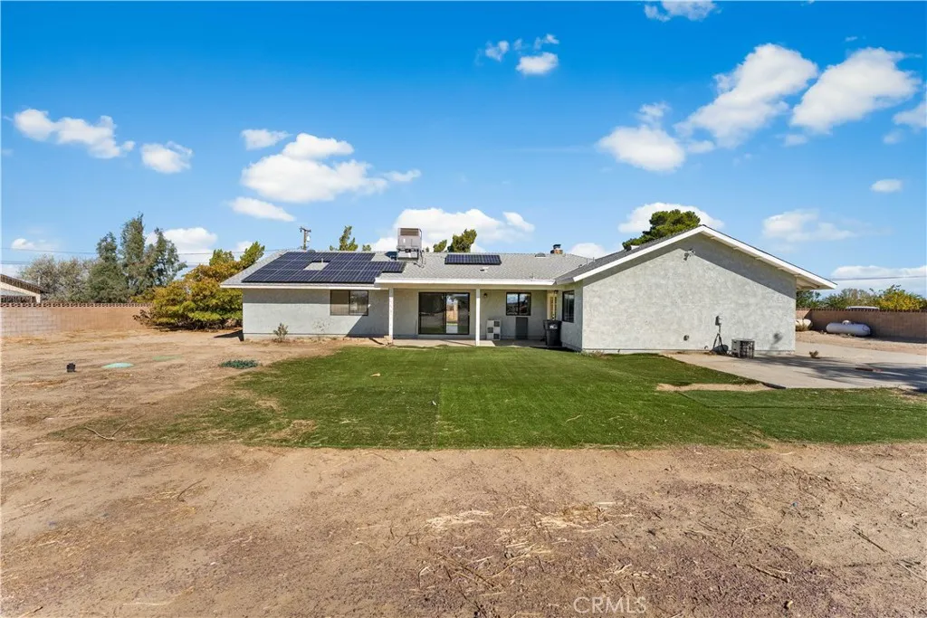 3322 E Avenue H, Lancaster, California 93535 home-pic-35