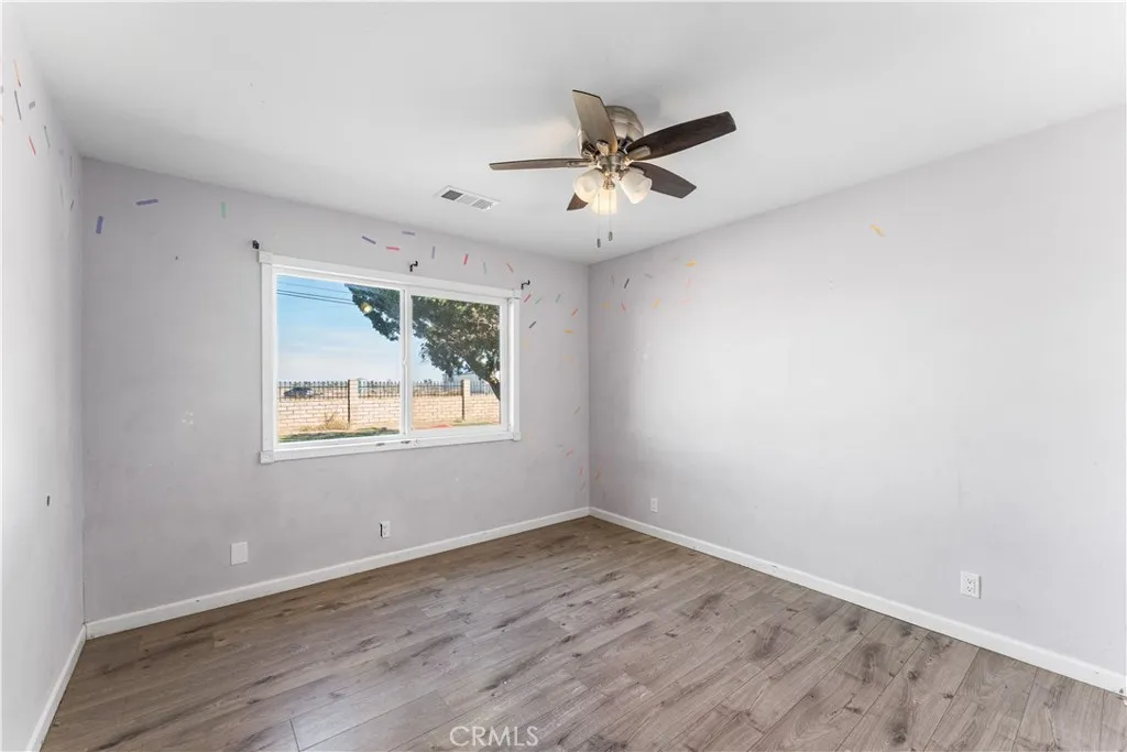 3322 E Avenue H, Lancaster, California 93535 home-pic-27