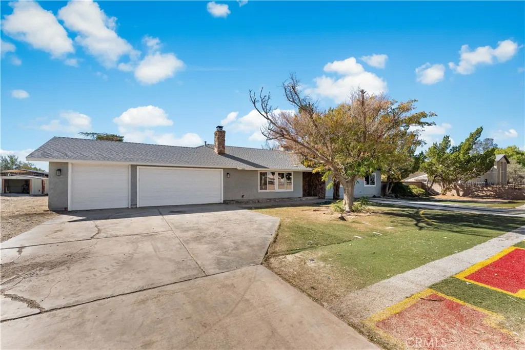 3322 E Avenue H, Lancaster, California 93535 home-pic-0