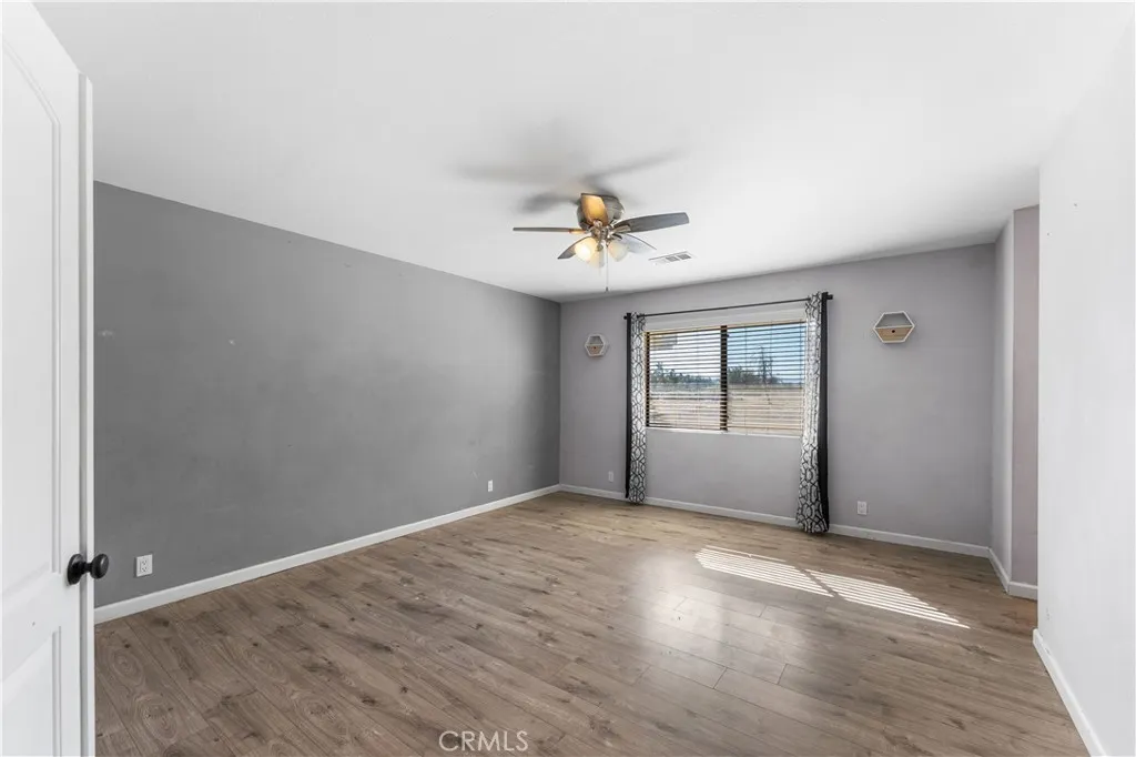 3322 E Avenue H, Lancaster, California 93535 home-pic-29