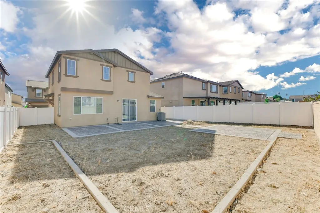 2526 Gunner Ridge, Rialto, California 92377 home-pic-29