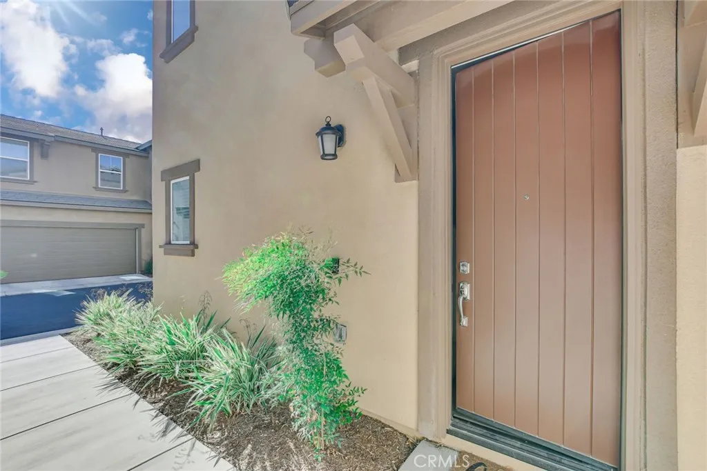 2526 Gunner Ridge, Rialto, California 92377 home-pic-3