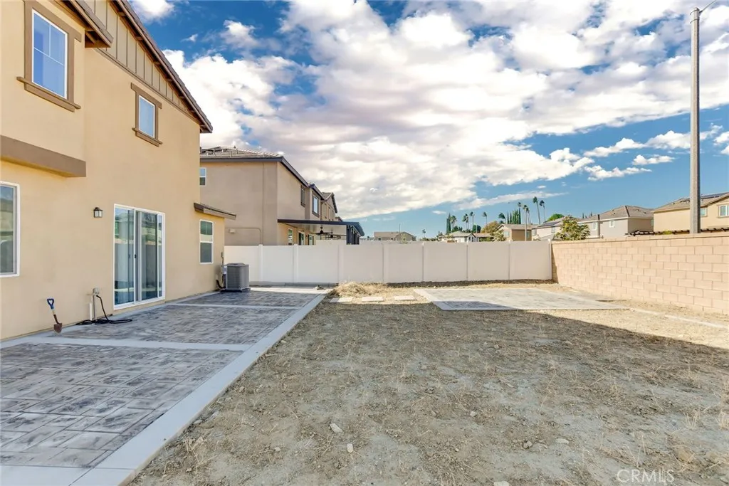 2526 Gunner Ridge, Rialto, California 92377 home-pic-28