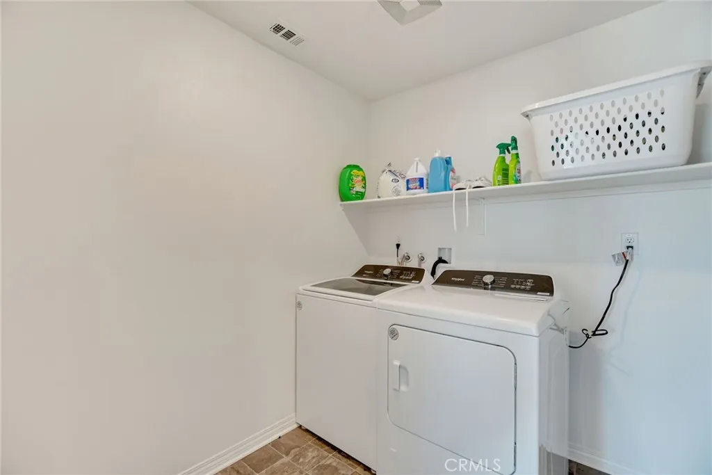2526 Gunner Ridge, Rialto, California 92377 home-pic-25