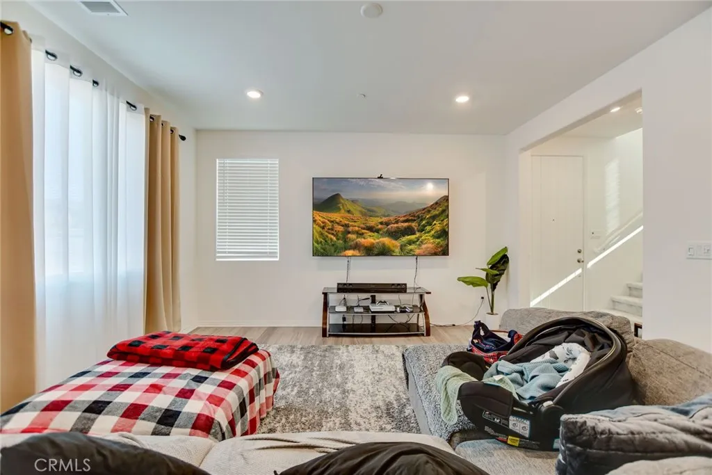 2526 Gunner Ridge, Rialto, California 92377 home-pic-7