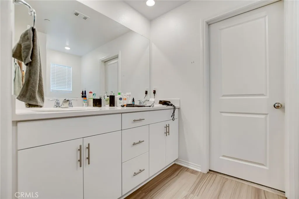2526 Gunner Ridge, Rialto, California 92377 home-pic-21