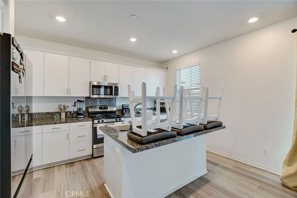 2526 Gunner Ridge, Rialto, California 92377 home-pic-13