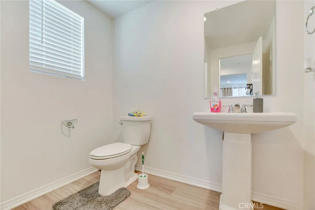 2526 Gunner Ridge, Rialto, California 92377 home-pic-26