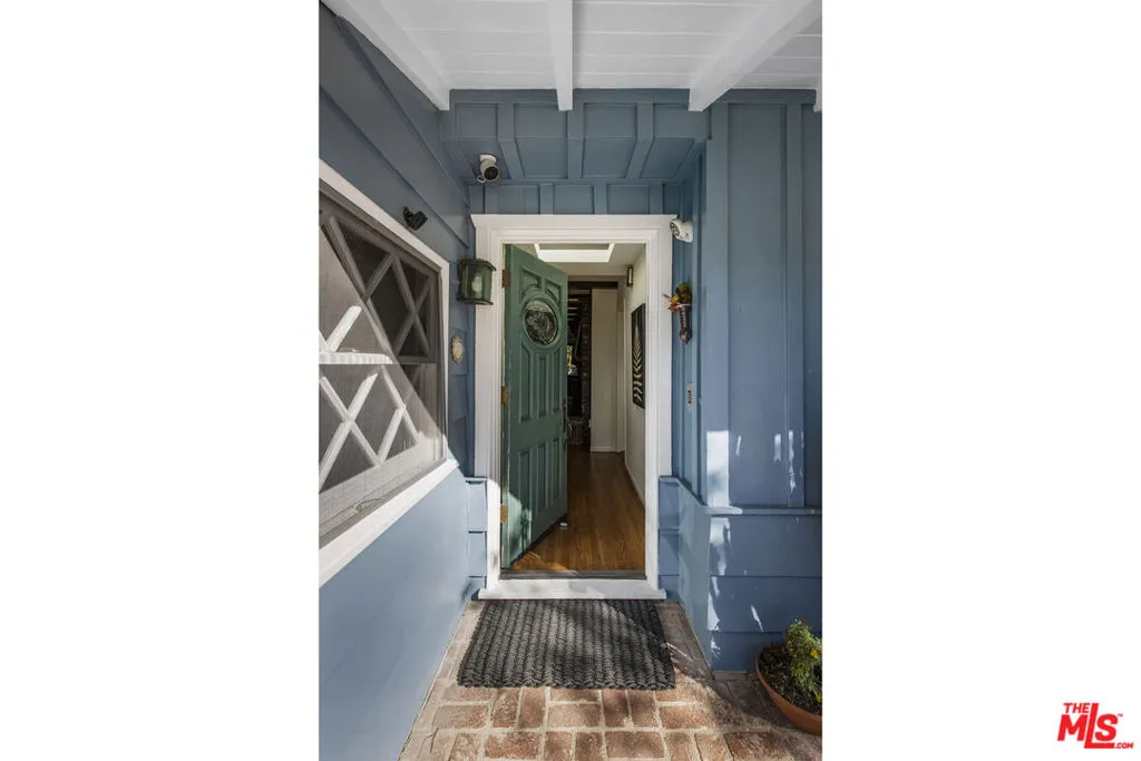 5234 Tampa Avenue, Tarzana, California 91356 home-pic-6