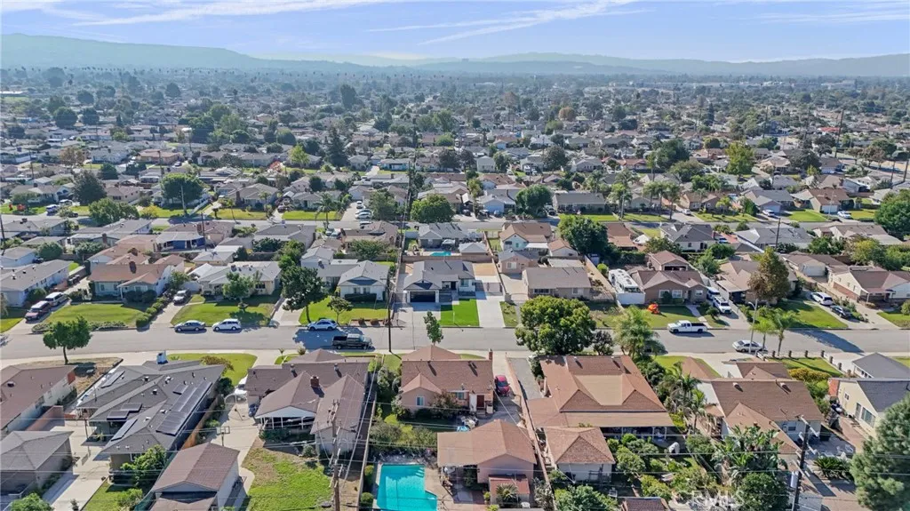 1118 E Elgenia, West Covina, California 91790 home-pic-42