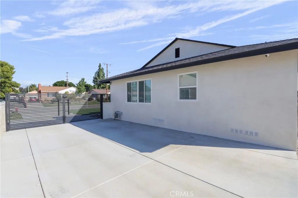 1118 E Elgenia, West Covina, California 91790 home-pic-32
