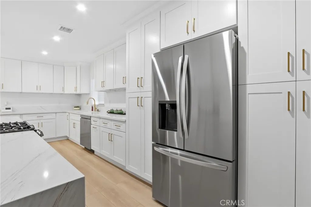 1118 E Elgenia, West Covina, California 91790 home-pic-13