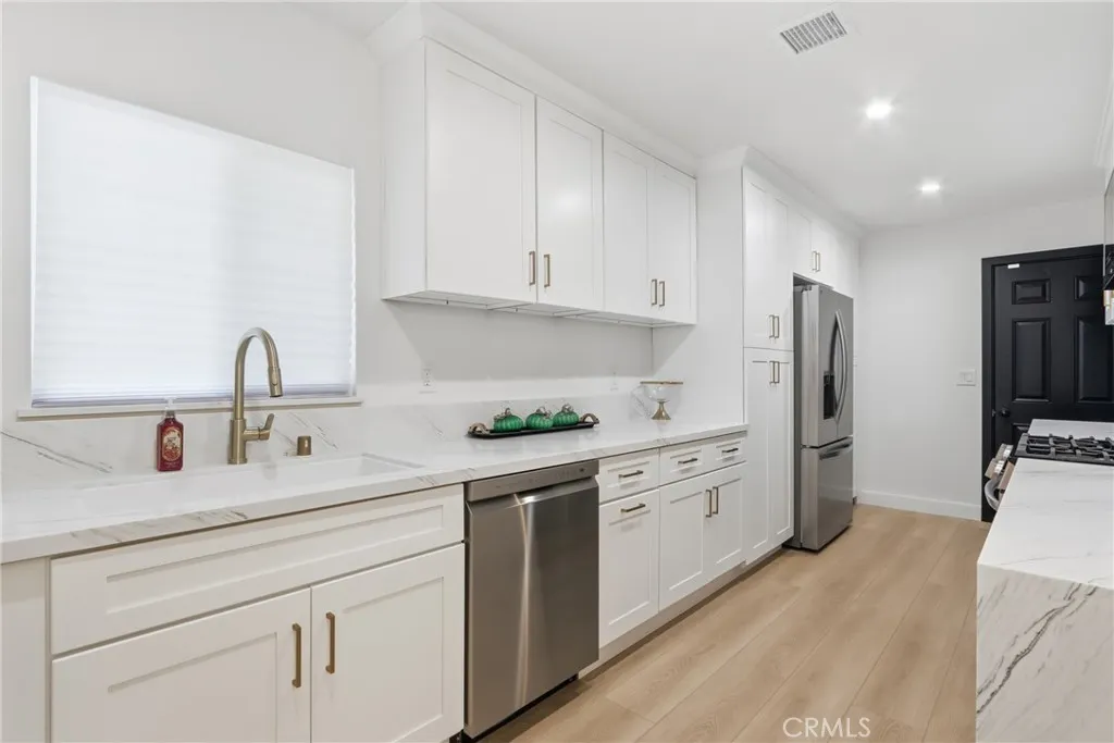 1118 E Elgenia, West Covina, California 91790 home-pic-12