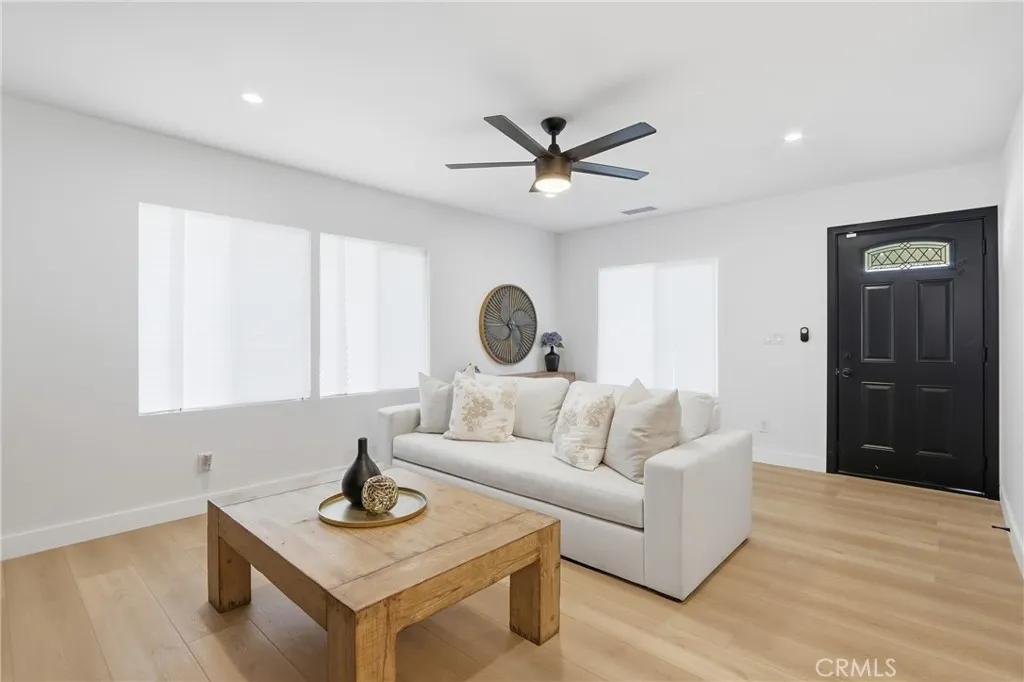 1118 E Elgenia, West Covina, California 91790 home-pic-4