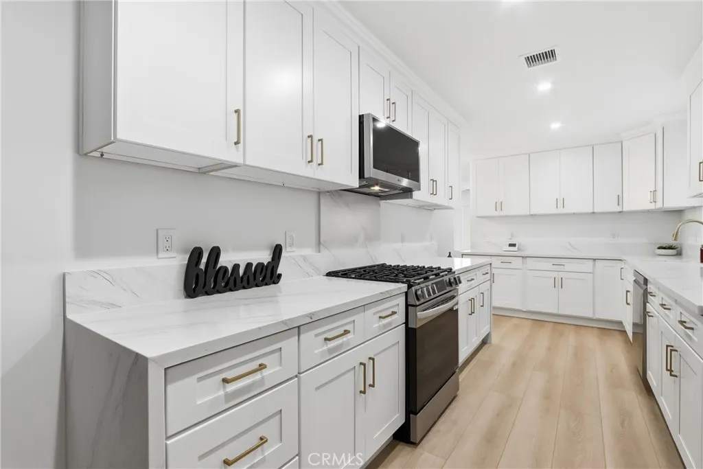 1118 E Elgenia, West Covina, California 91790 home-pic-14