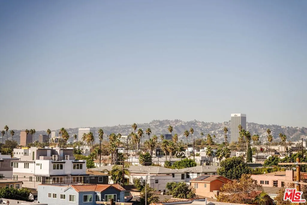 5036 W Pickford Street, Los Angeles, California 90019 home-pic-23