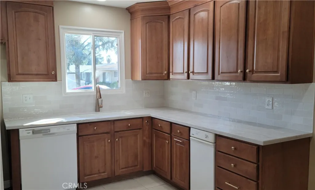 1309 Stillman Avenue, Redlands, California 92374 home-pic-3