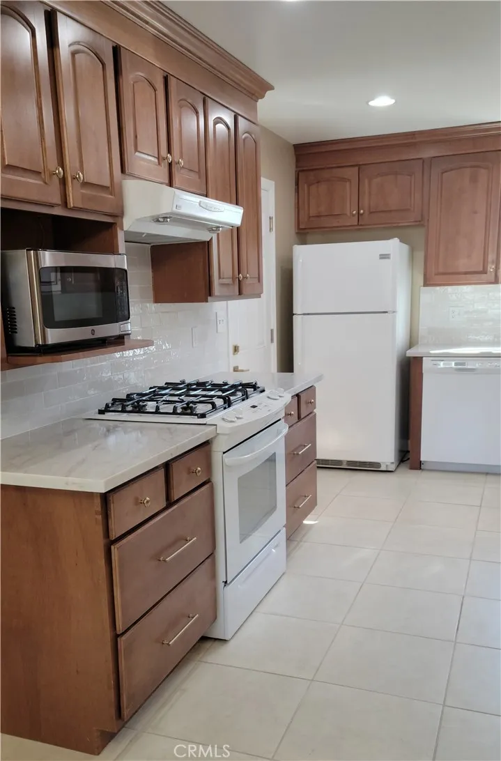 1309 Stillman Avenue, Redlands, California 92374 home-pic-2