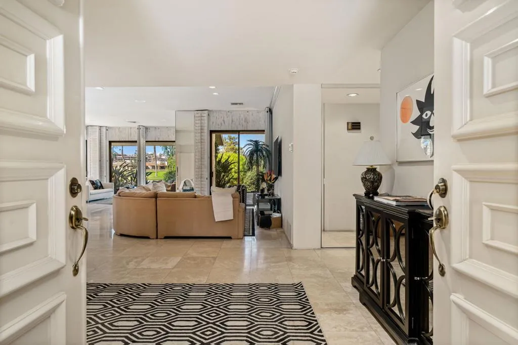 24 Columbia Drive, Rancho Mirage, California 92270 home-pic-2