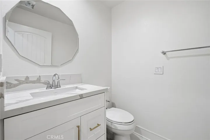 317 Rochester, Costa Mesa, California 92627