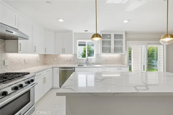 317 Rochester, Costa Mesa, California 92627