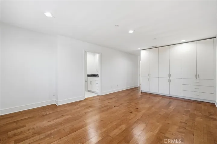 317 Rochester, Costa Mesa, California 92627