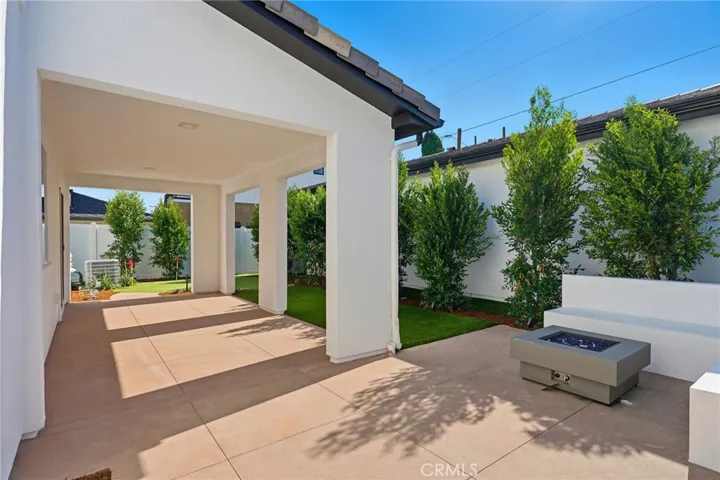 317 Rochester, Costa Mesa, California 92627