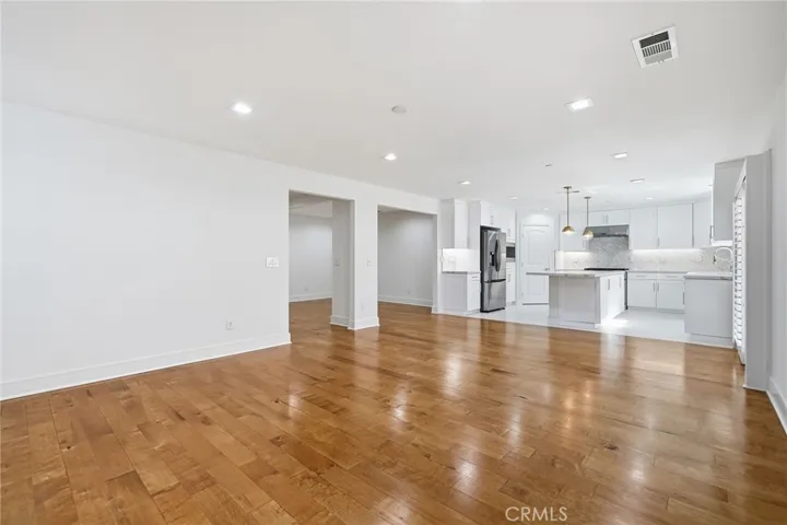 317 Rochester, Costa Mesa, California 92627