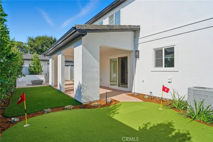 317 Rochester, Costa Mesa, California 92627