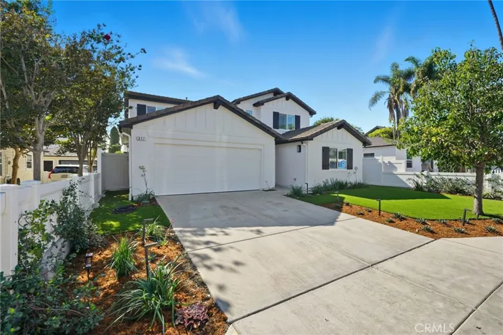 317 Rochester, Costa Mesa, California 92627