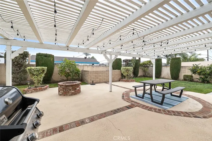 5472 Marion, Cypress, California 90630