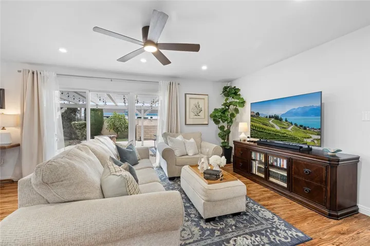 5472 Marion, Cypress, California 90630