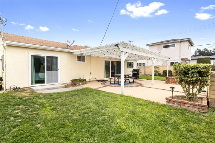 5472 Marion, Cypress, California 90630
