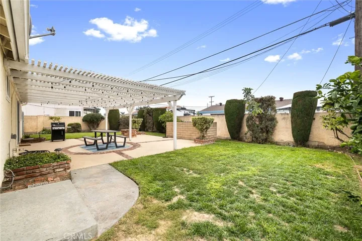 5472 Marion, Cypress, California 90630