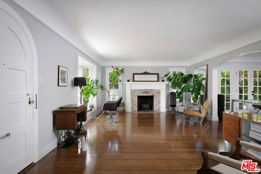 600 S Orange Drive, Los Angeles, California 90036 home-pic-6