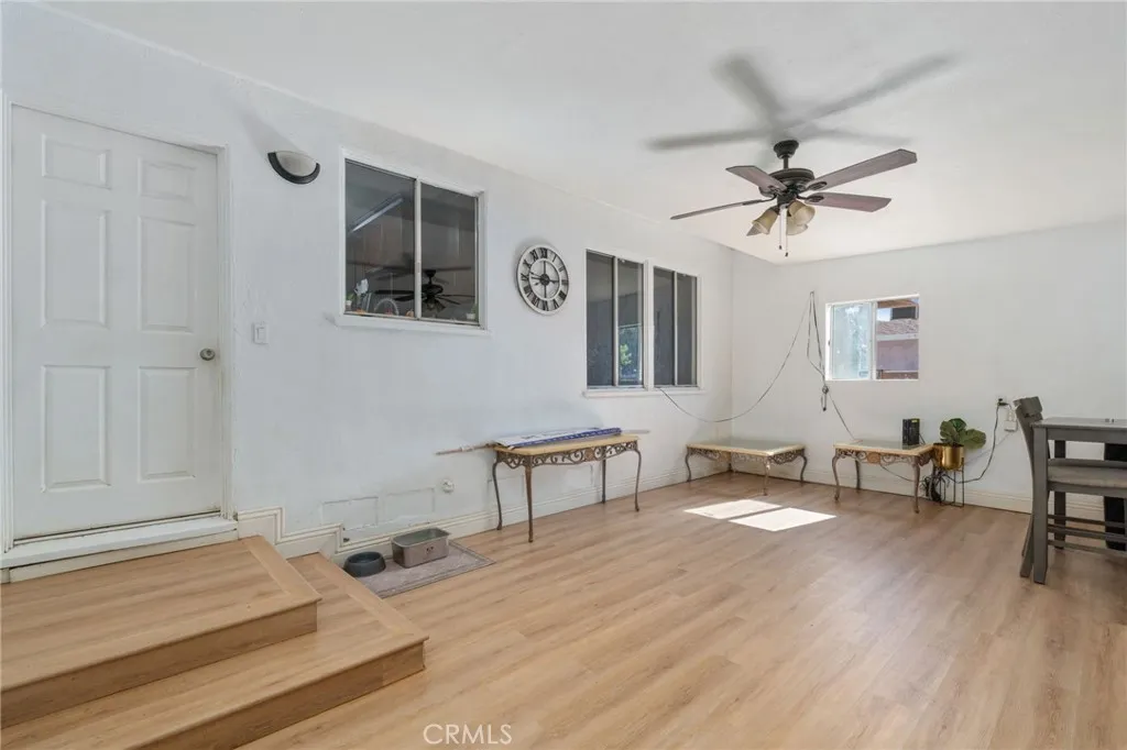 538 N Oakdale, Rialto, California 92376 home-pic-19