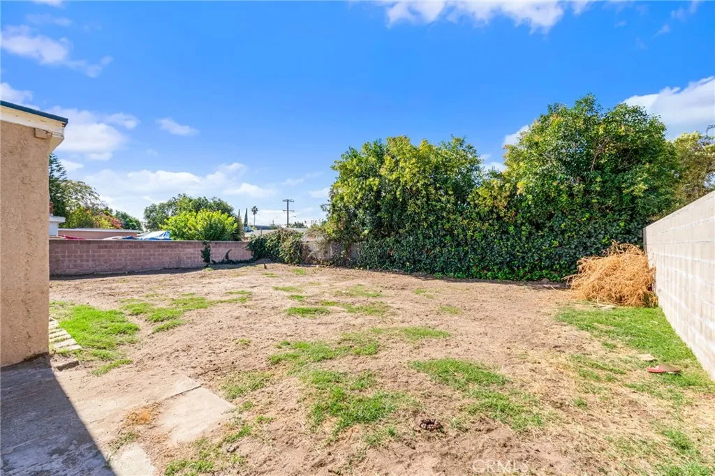 538 N Oakdale, Rialto, California 92376 home-pic-26
