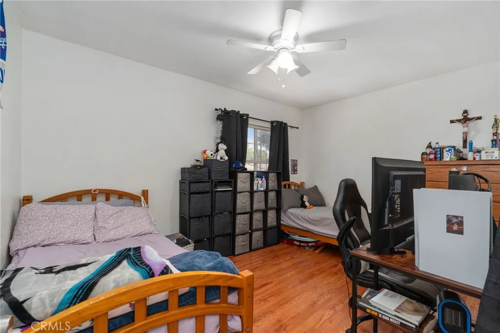 538 N Oakdale, Rialto, California 92376 home-pic-18