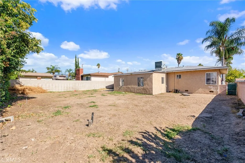 538 N Oakdale, Rialto, California 92376 home-pic-28
