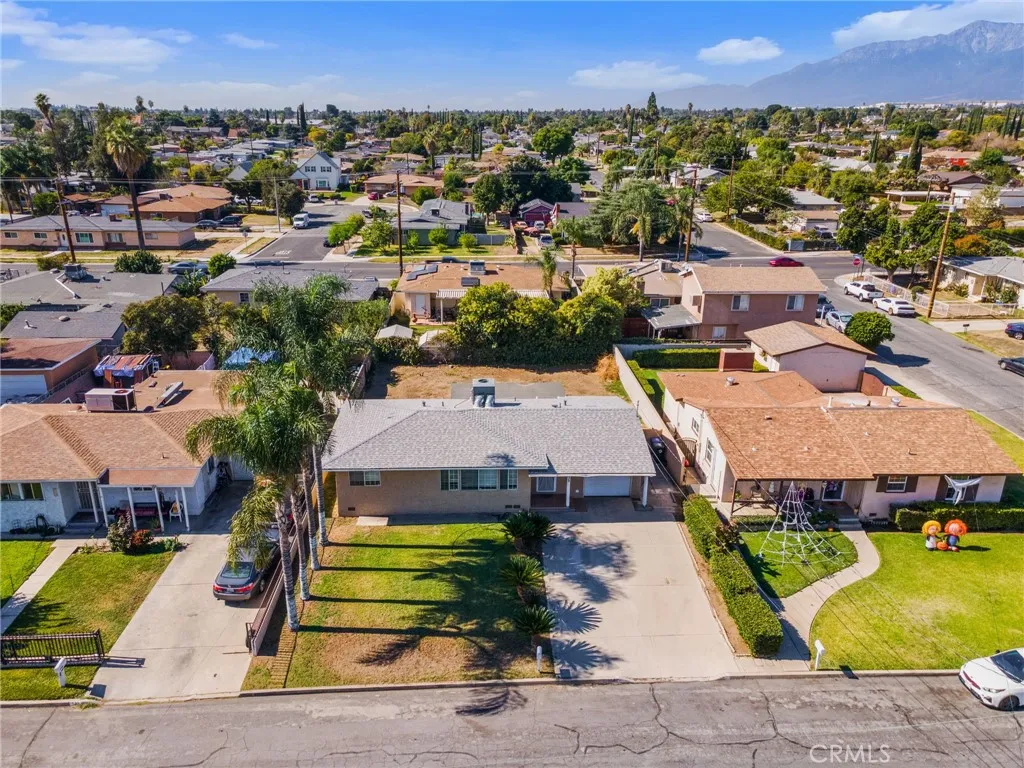 538 N Oakdale, Rialto, California 92376 home-pic-6