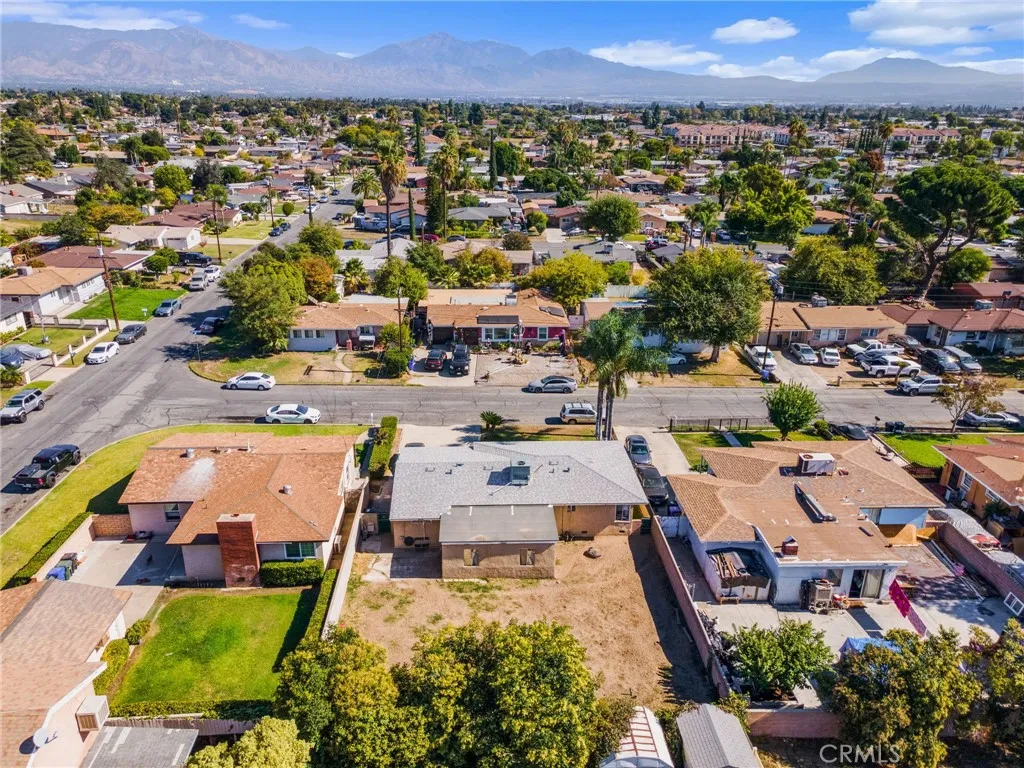 538 N Oakdale, Rialto, California 92376 home-pic-22