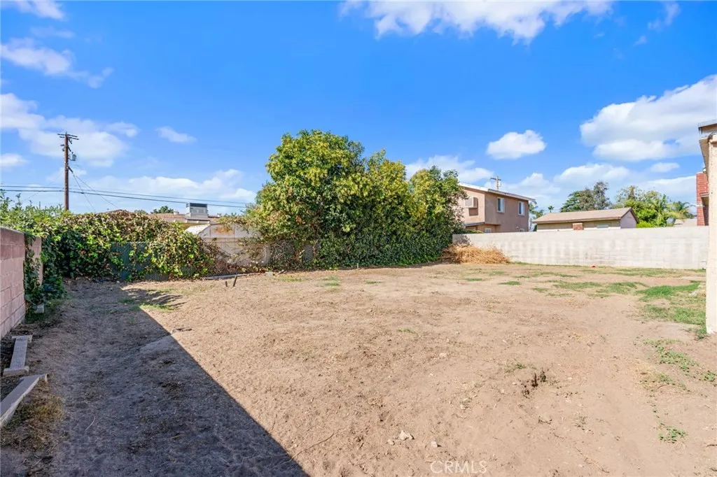 538 N Oakdale, Rialto, California 92376 home-pic-29