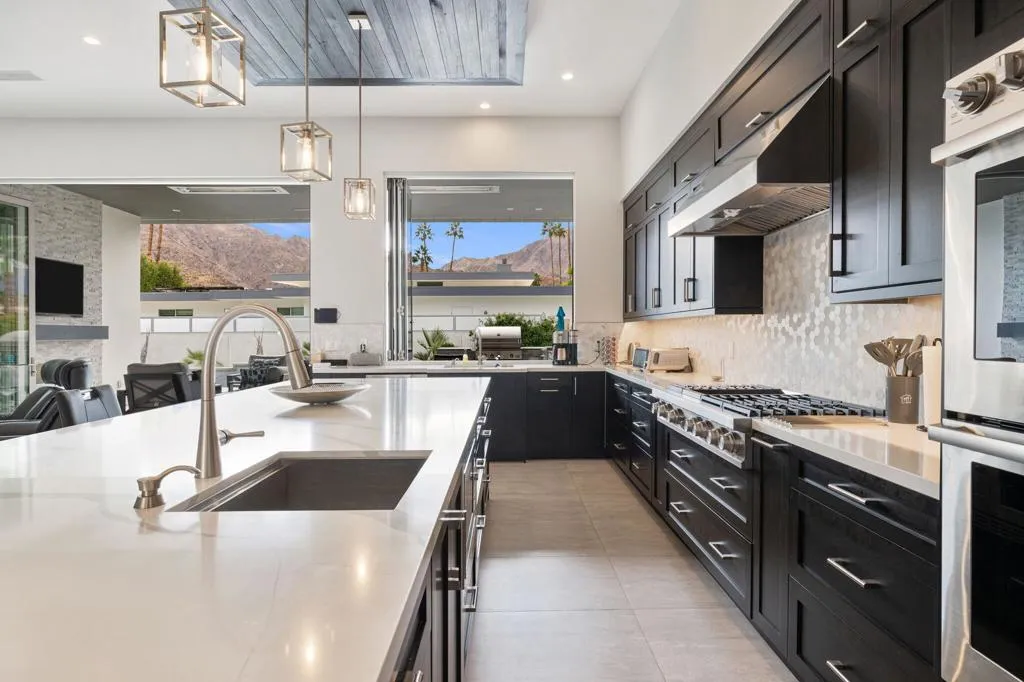 76305 Shoshone Drive, Indian Wells, California 92210 home-pic-16