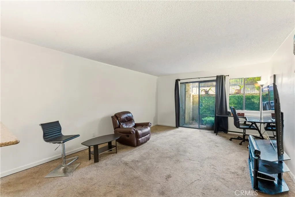 600 W 3rd St B116, Santa Ana, California 92701 home-pic-3