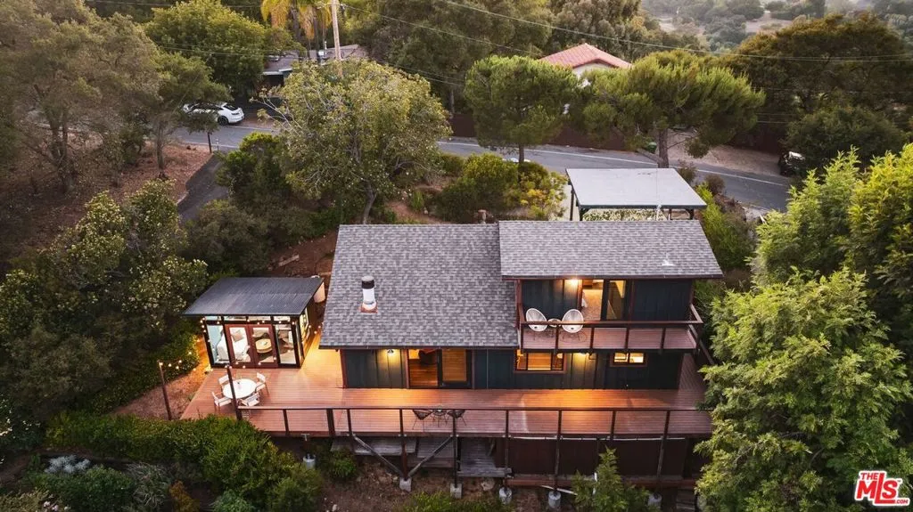 19806 Valley View Drive, Topanga, California 90290 home-pic-23