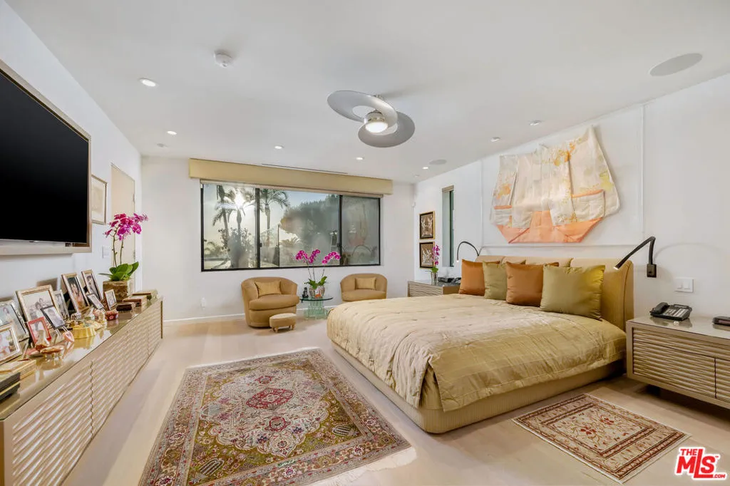 1821 Loma Vista Drive, Beverly Hills, California 90210 home-pic-18